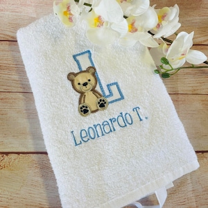Baby towel with name and embroidered teddy bear, personalized with a design of your choice for birth, nursery, kindergarten, cotton towel