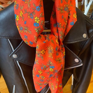 Cotton Bandana with Floral Print – Unisex Soft Cotton Fabric Scarf