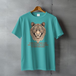 Tribal Lion T-shirt, comfortkleuren T-shirt, inspirerend citaat grafisch t-shirt, stand sterke motiverende top, unisex katoenen shirt afbeelding 5