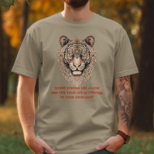 Tribal Lion T-shirt, comfortkleuren T-shirt, inspirerend citaat grafisch t-shirt, stand sterke motiverende top, unisex katoenen shirt afbeelding 3