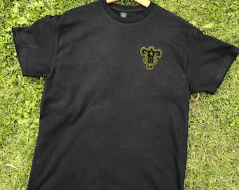 Black Taurus embroidered t-shirt