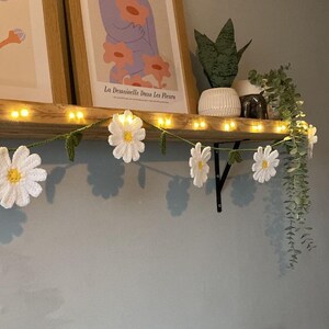 Crochet daisy garland bunting wall hanging decoration