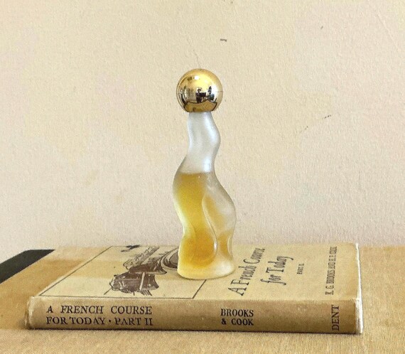 AVON VINTAGE LOVABLE Seal Cologne Perfume Bottle with Perfume.Vintage Avon Lovable Seal.Avon Vintage Lovable Seal Perfume Bottle.Vtg Avon