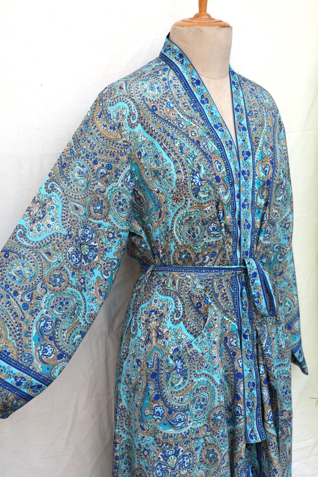 Sari Robe Vintage Kasturi Silk Sari Kimono Robe, Blue Paisley Silk Duster ...