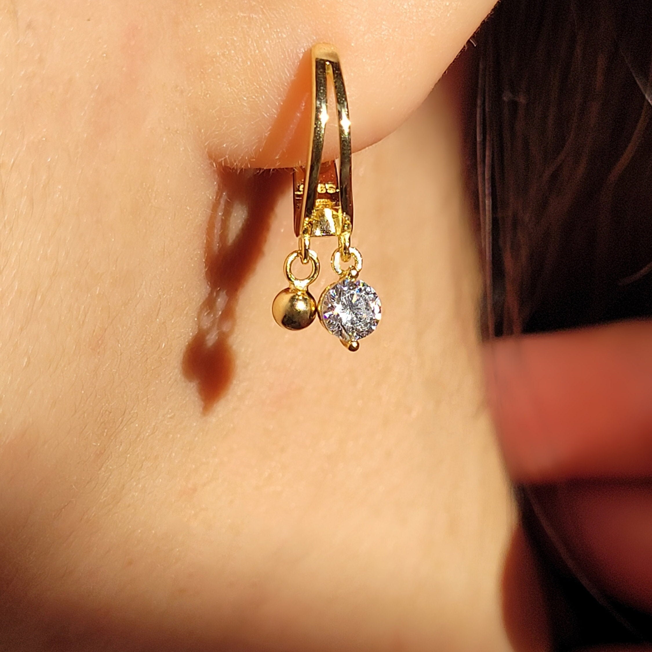 Orecchini a cerchio con sfere dorate: cerchi in argento sterling con diamanti e zirconi - Italia