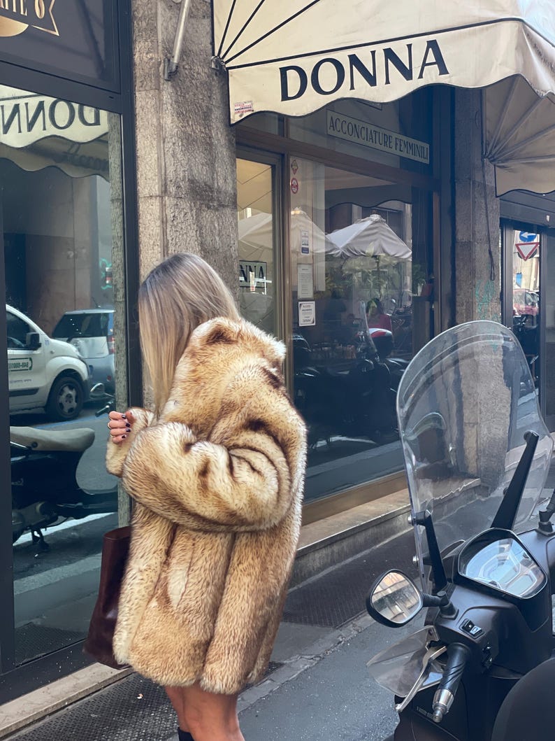 Vintage fur Coat Natural fur jacket winter outfit beige fur for woman gift for her mob wife style beige gold fox mink