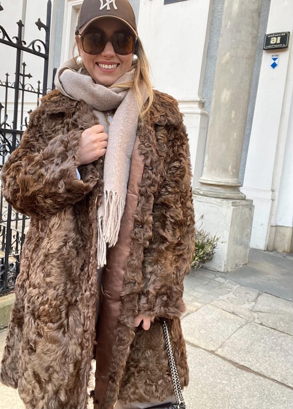 Vintage Brown Coat Curly Lamb Wool Fur Coat Elegant Karakul Woman
