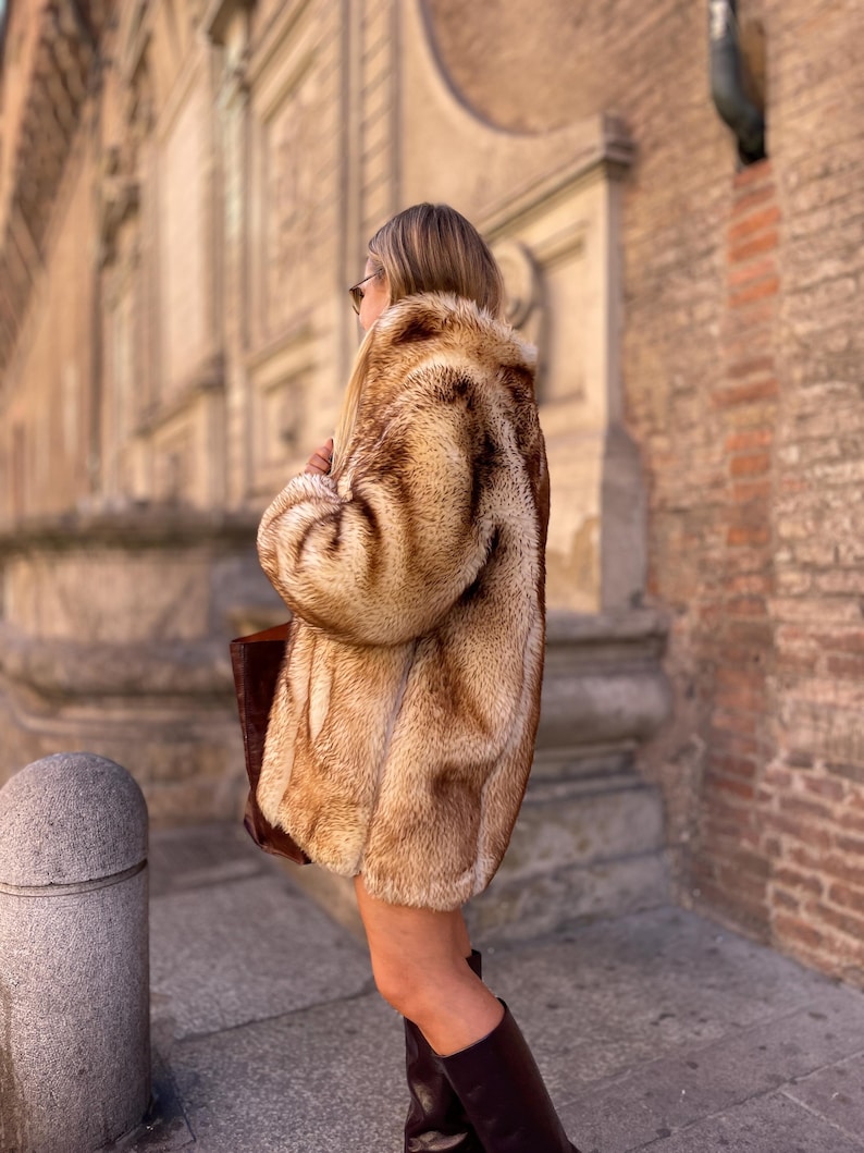 Vintage fur Coat Natural fur jacket winter outfit beige fur for woman gift for her mob wife style beige gold fox mink