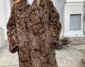 ヴィンテージブラウンコート、カーリーラムウールの毛皮コート