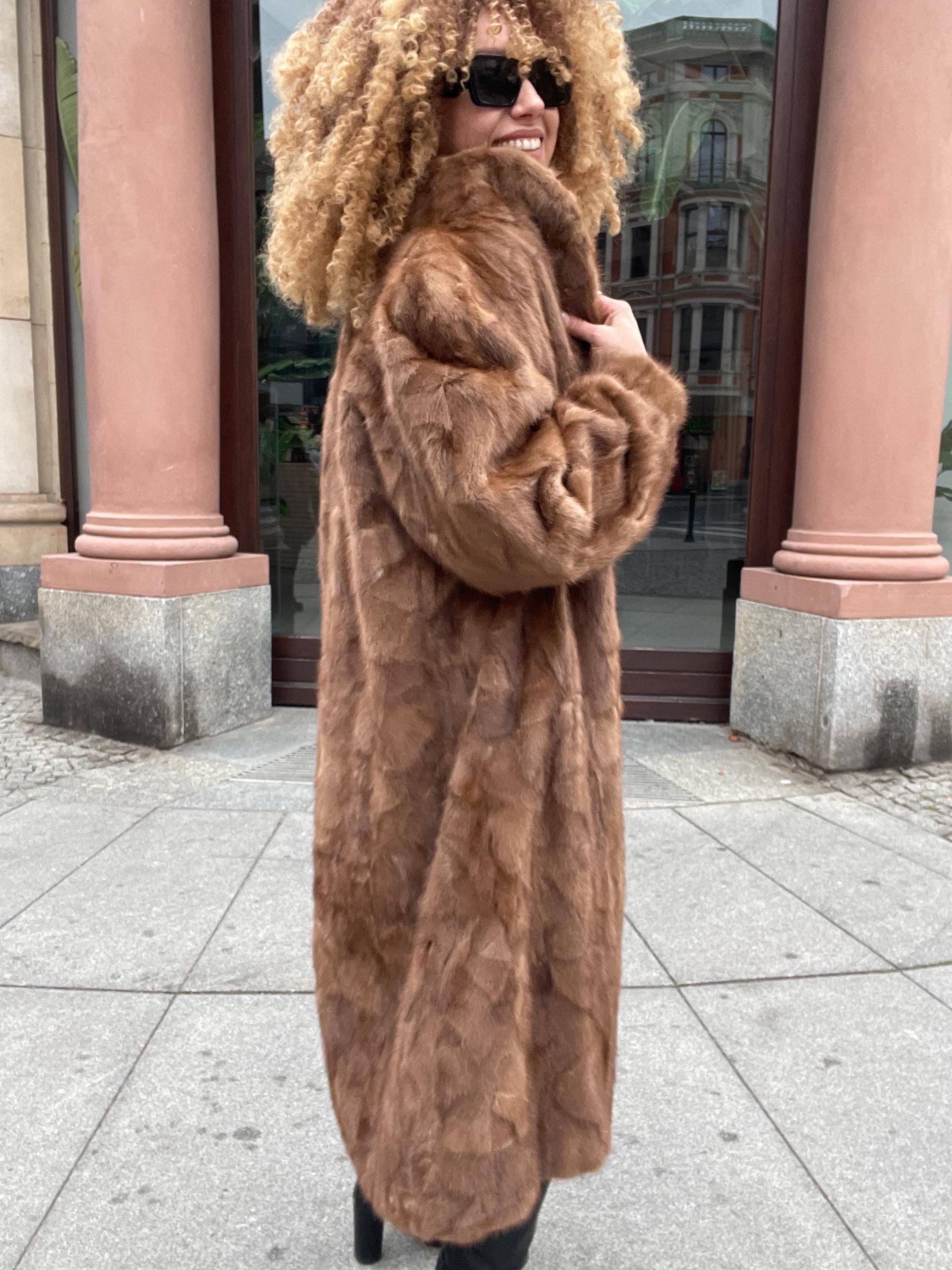 Damenbekleidung Pelzmantel Zu Verkaufen Material Nerz Pelzmantel