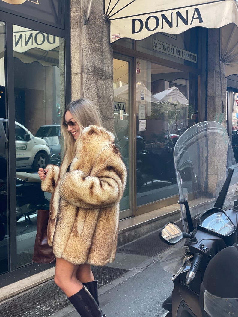 Vintage fur Coat Natural fur jacket winter outfit beige fur for woman gift for her mob wife style beige gold fox mink