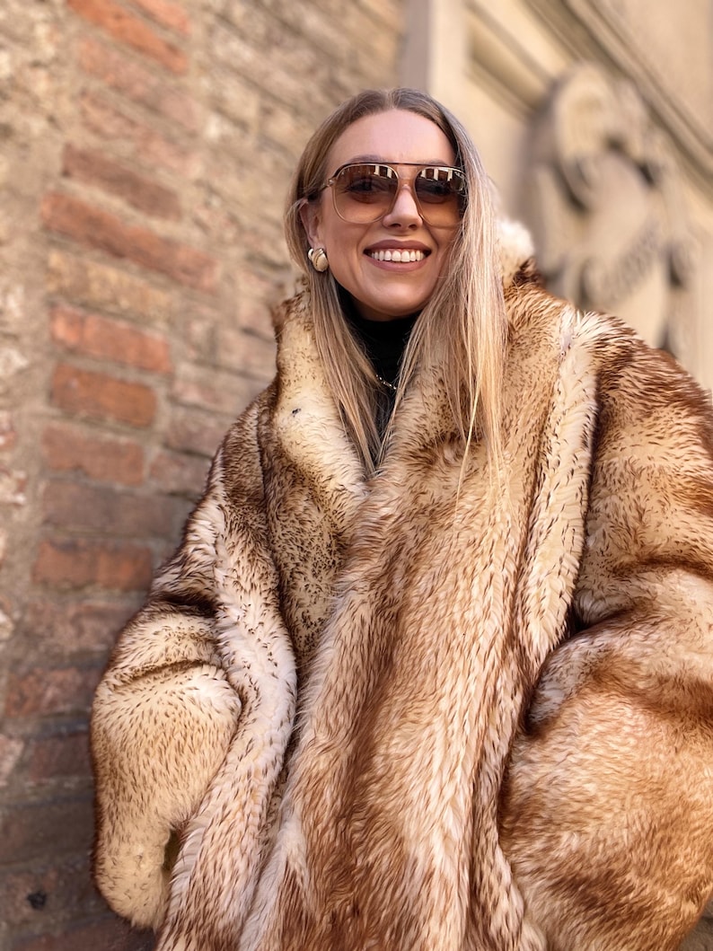Vintage fur Coat Natural fur jacket winter outfit beige fur for woman gift for her mob wife style beige gold fox mink teddy