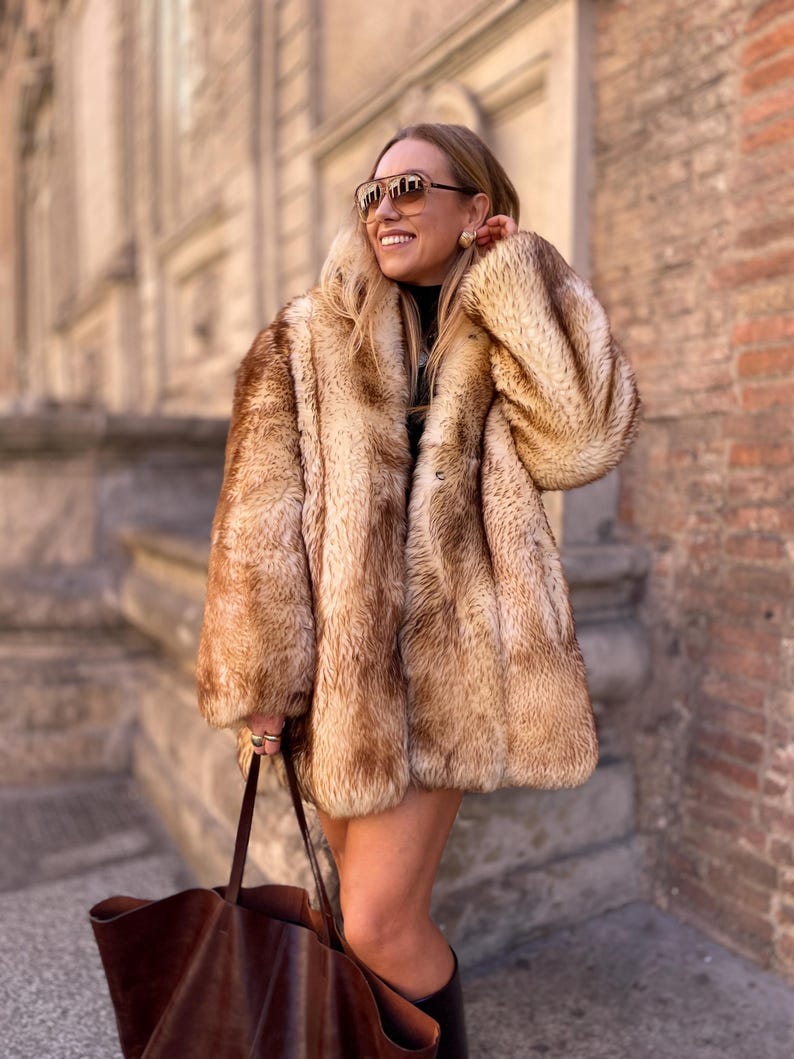 Vintage fur Coat Natural fur jacket winter outfit beige fur for woman gift for her mob wife style beige gold fox mink