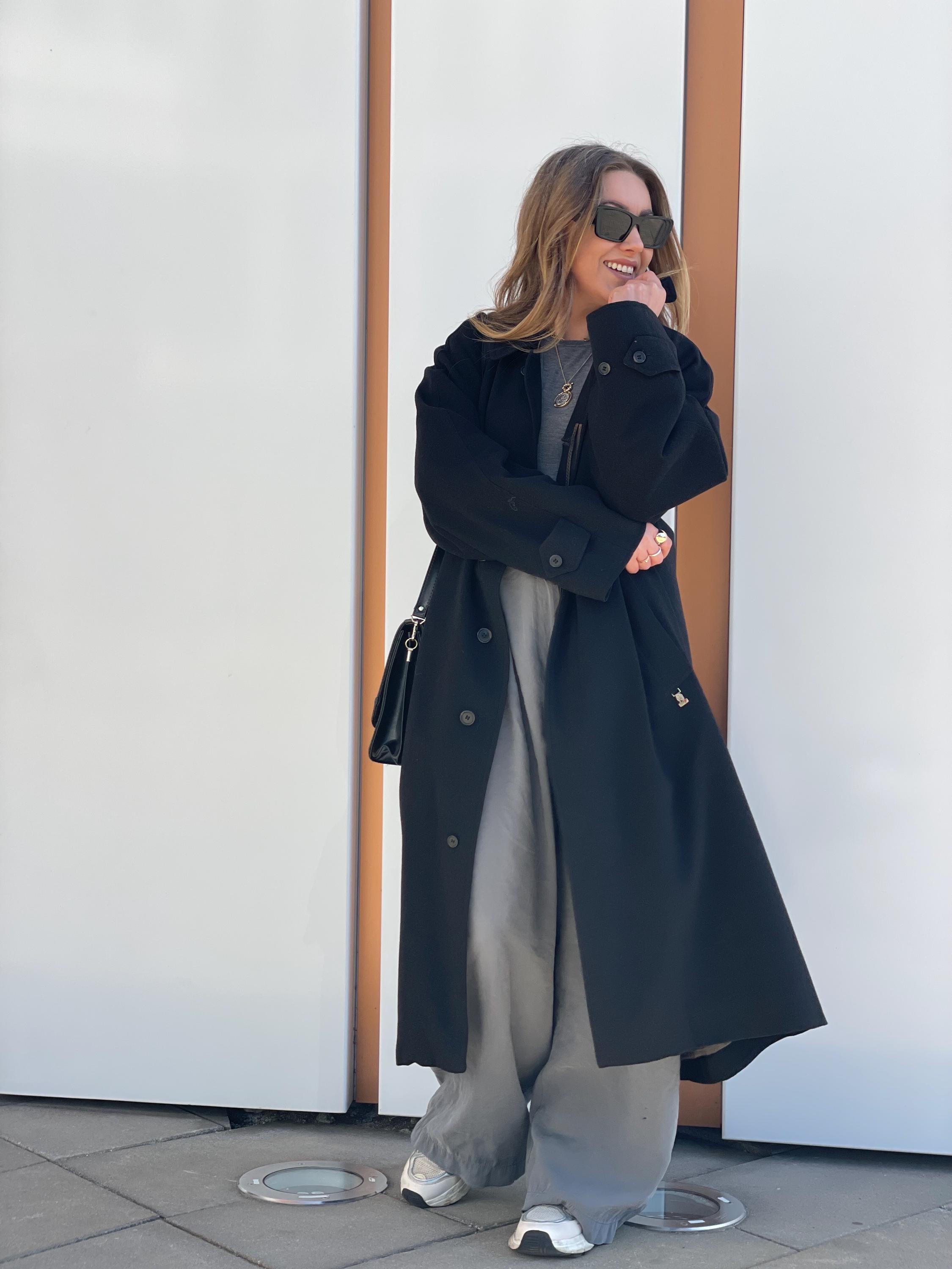Abrigo Bugatti Para Mujer - Corte Elegante, Tejido De Calidad, Ideal Para Temporada De Frío