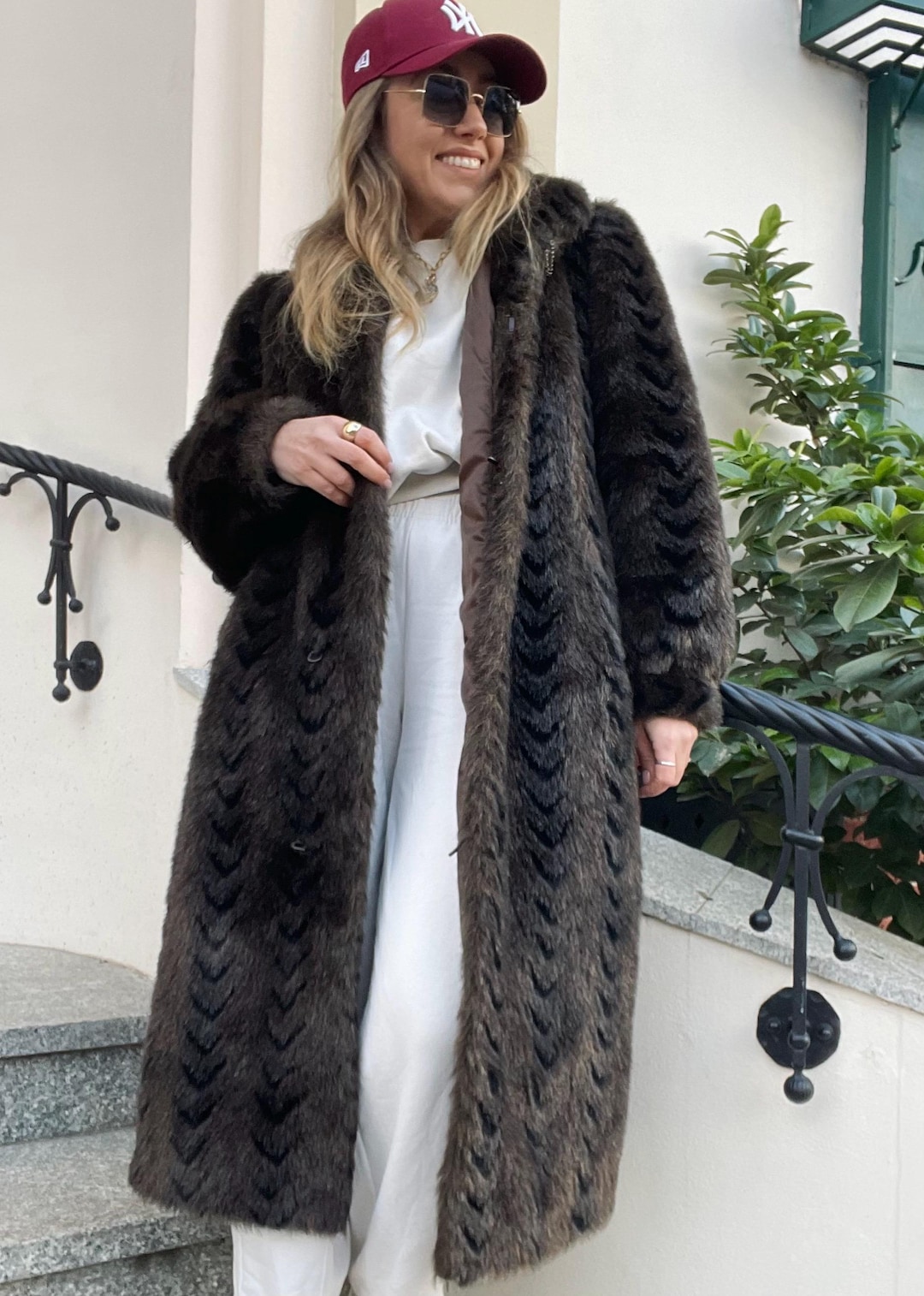 80's 90's vintage オーバーサイズ 毛皮 ファー コート Y2K Vintage Brown Faux Fur Long Coat, Oversized Maxi Lenght Overcoat