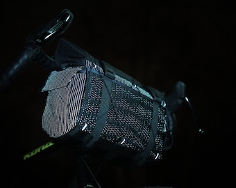 Einzigartige reflektierende Bikepacking-Lenkertasche: Regenfeste Lenkertasche mit Magnetschnallen und reflektierendem Lichtdesign