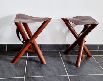 Vintage tripod stool in teak and leather