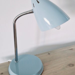 Lámpara de cuello de cisne Kompernass de estilo Bauhaus