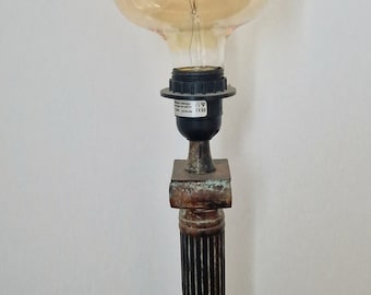Antique bronze style lamp