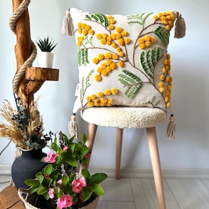Taie d'oreiller florale jaune brodée à l'aiguille, cadeau fait main, housse de coussin décoratif