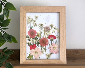 Marco de pie de flor prensada, decoración del hogar hecha a mano en oro de 14k/arte floral seco, marco de vidrio colgante de pared, girasol