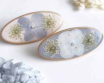 Horquillas artesanales con hortensias secas naturales en oro de 14k / Accesorio para el cabello de resina con flores secas / Regalo para ella, cumpleaños, aniversario