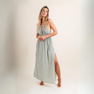 Vestido de diosa, vestido verde salvia para invitada de boda, vestidos de dama de honor, estilo veraniego, ropa de Burning Man, vestido bohemio playero, vestido griego para el sol.