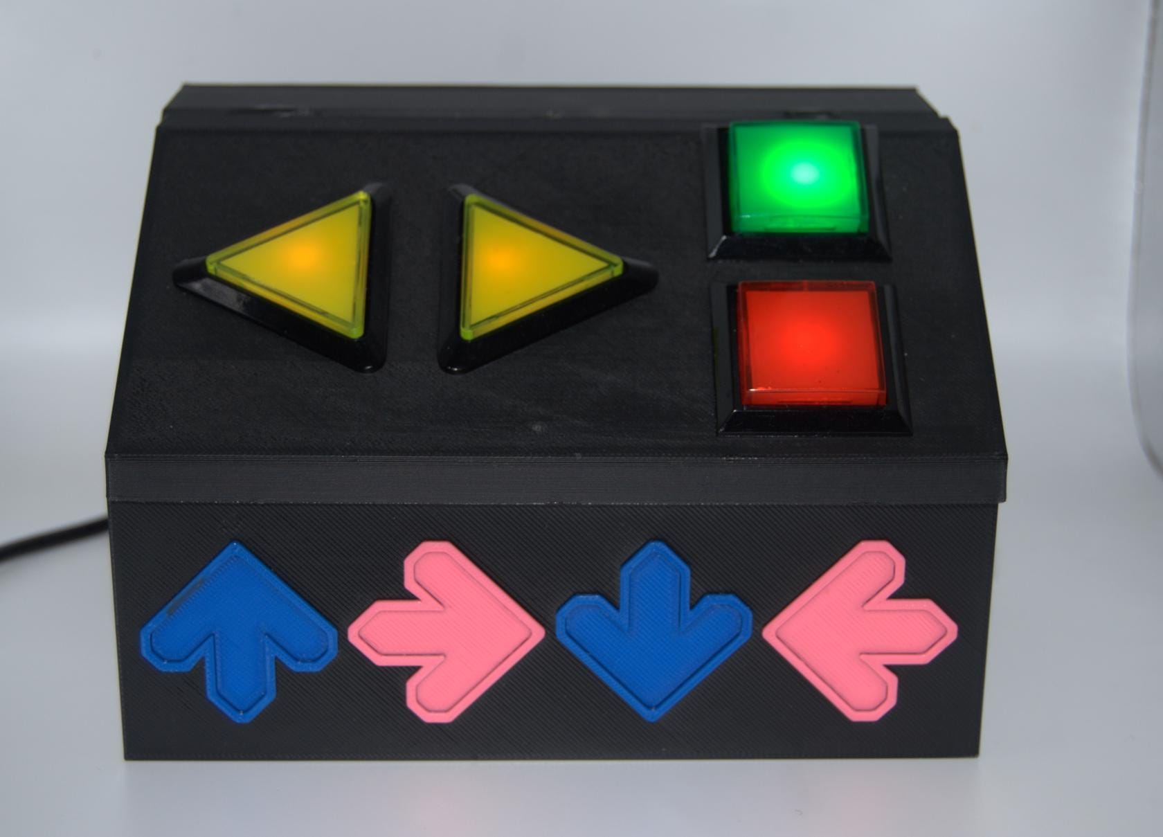 Stepmania Control Box: Classic Style, Arcade Buttons, Customizable