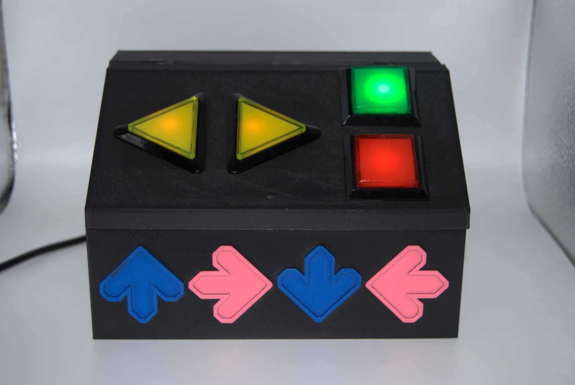 Stepmania Control Box: Classic Style, Arcade Buttons, Customizable