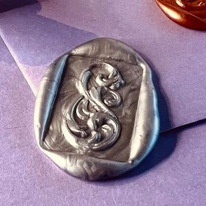 Cachet de cire élégant baroque fleuri – Motif ornemental vintage (16 x 23 mm)