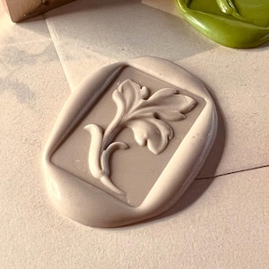 Cachet de cire vintage élégant en forme de feuille - Motif botanique ornemental (16 x 23 mm)