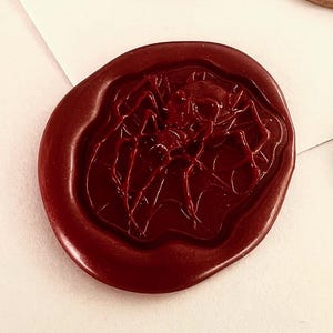 Sello de lacre de calavera y telaraña: sello de Halloween de latón de 25,4 mm para letras góticas, diarios de brujería y envoltorios de regalos espeluznantes.