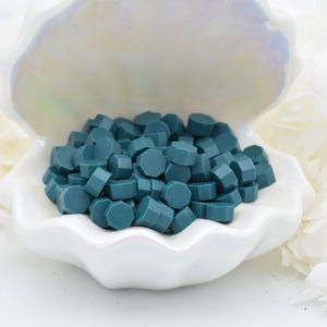 L109 – Northern Fjord Lakzegel Kralen | Donkergroene Matte Wax voor Enveloppen, Uitnodigingen, Journals en Creatieve Projecten