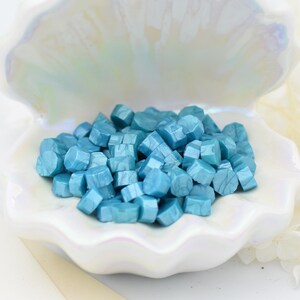 D27 – Aqua-Saphir-Wachssiegelperle – Ozeanblau mit Perlmutteffekt Farbe | 30g (ca.100 Perlen) Wachsperlen für Hochzeitseinladung