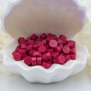 L24 Berry Velvet Lakzegel Kralen – Diep Framboosroze Met Matte Afwerking | 30g | Voor Uitnodigingen, Bullet Journaling & Knutselen