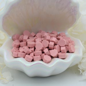 Perline di ceralacca L67 Blush Clay – Rosa tenue con toni caldi dell'argilla / 30 g / Per inviti, journaling e lavori artigianali eleganti
