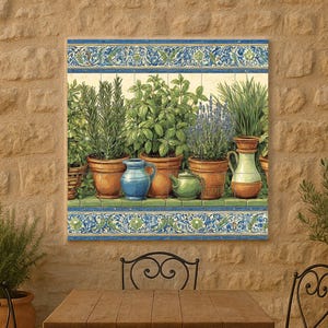 Peut inclure: Une œuvre d'art murale décorative représentant une rangée de plantes et d'herbes en pot. L'œuvre comprend des pots en terre cuite, des vases en céramique bleus et verts, et une bordure décorative avec des motifs floraux bleus et verts. La scène se déroule contre un mur en pierre.