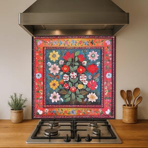 Pakistansk keramisk väggmålning – Blomsterdesign i folkstil från Lahore och Multan med livfulla färger i Karachi-lastbilskonst och dekorativa kanter