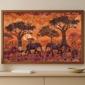 Op de afbeelding: Een ingelijst kunstwerk dat een zonsondergangscène toont met twee olifanten die door een landschap van bomen en bloemen lopen. Het kunstwerk gebruikt warme oranje, bruine en paarse tinten, waardoor een levendig en gedetailleerd beeld ontstaat.
