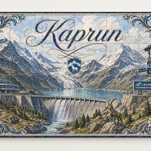 Könnte beinhalten: Dekorative Fliesenplatte mit einer malerischen Ansicht von Kaprun, Österreich. Das Kunstwerk zeigt eine Berglandschaft mit See, Staudamm und Seilbahn. Das Wort "Kaprun" ist in eleganter Schrift dargestellt, umrahmt von floralen und Rankenmustern.