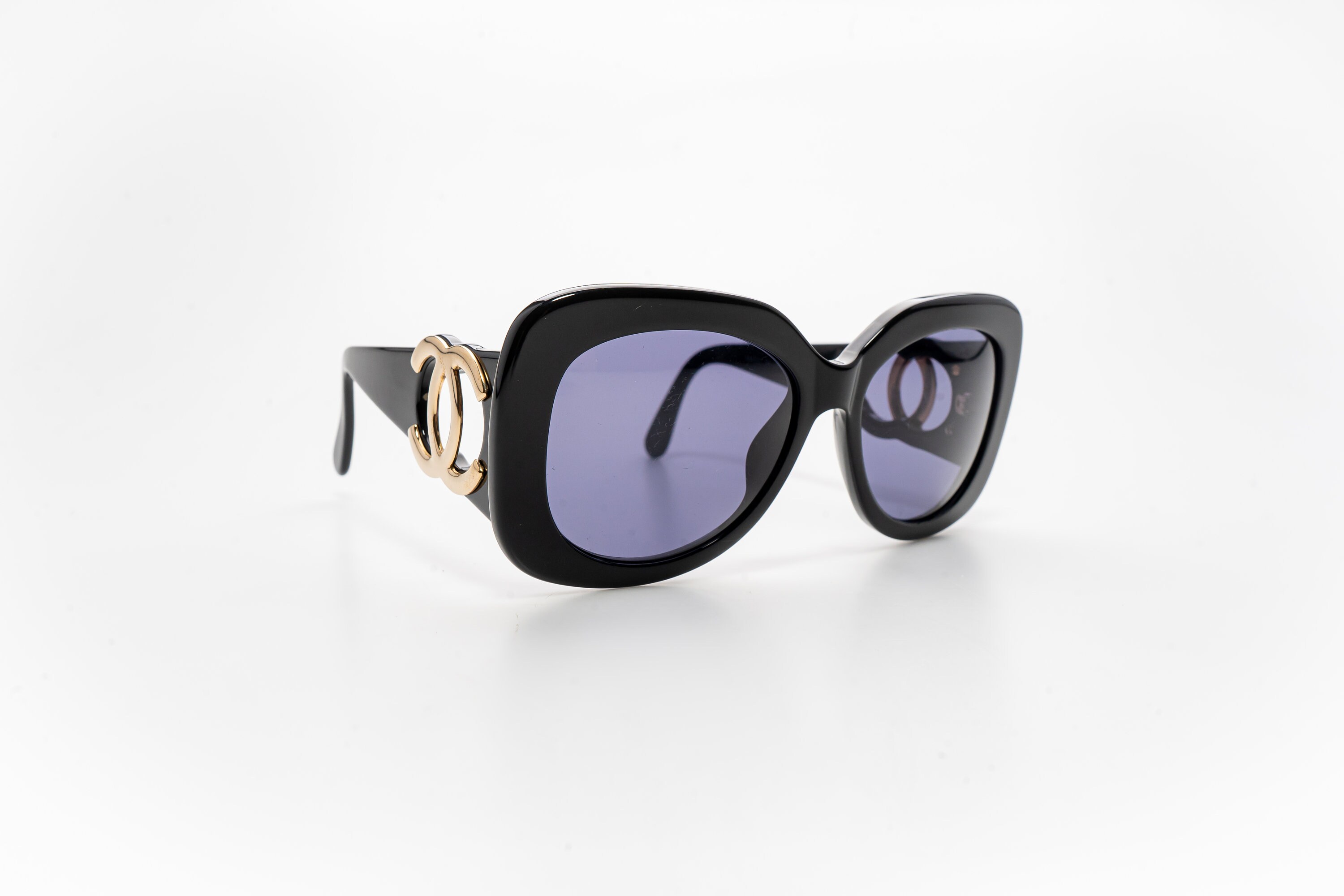 chanel sunglasses big c