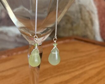 Serpentine and peridot Pear drop threaded earrings