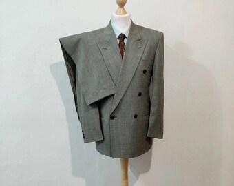 Double breasted houndstooth suit