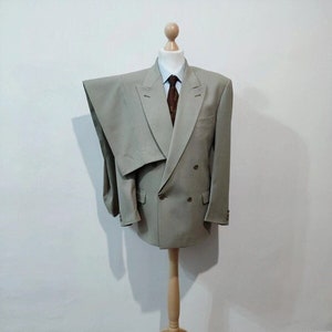 Double breasted Grey Beige suit