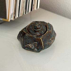 Kurinuki handmade ceramic trinket box