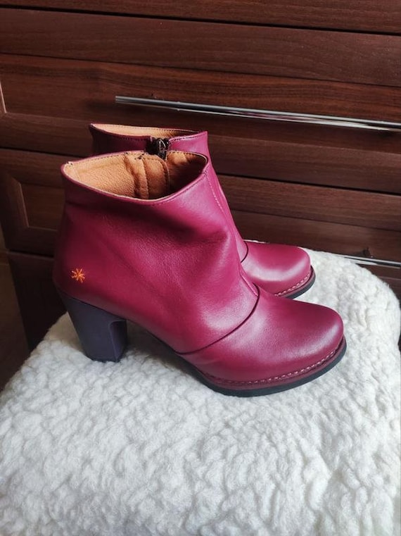 Berry ankle boots hotsell