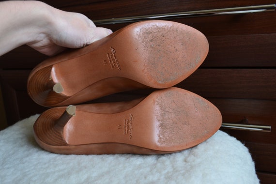 Santoni Rose Collection Beige Brown Peep Toe Burnished  display picture 2