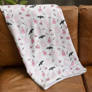 Pink Halloween Velveteen Blanket: Ghost, Bat & Pumpkin