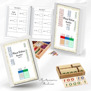 Puede incluir: Un conjunto de materiales Montessori para el valor posicional para aprender matemáticas. El conjunto incluye dos cuadernos, una caja de madera con cuentas y un juego de fichas numéricas. Los cuadernos tienen tablas de valor posicional y actividades para aprender sobre centenas, decenas y unidades. La caja de madera tiene cuentas que se pueden usar para representar números. Las fichas numéricas se pueden usar para representar números y para practicar la suma y la resta.