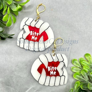 Brincos de acrílico em camadas com dentes de vampiro de Halloween a laser Glowforge, arquivo digital para download SVG